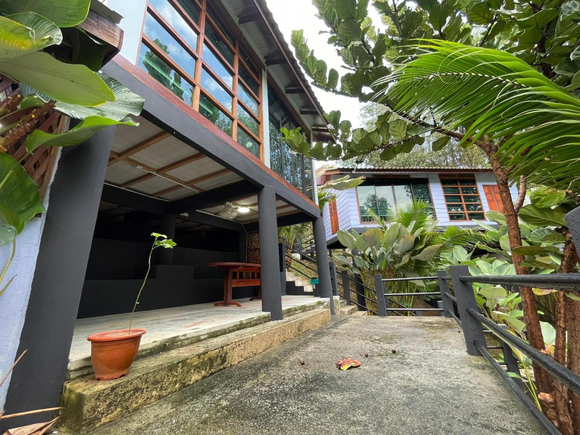 Dr Dusun Hotel Hulu Langat Exterior photo