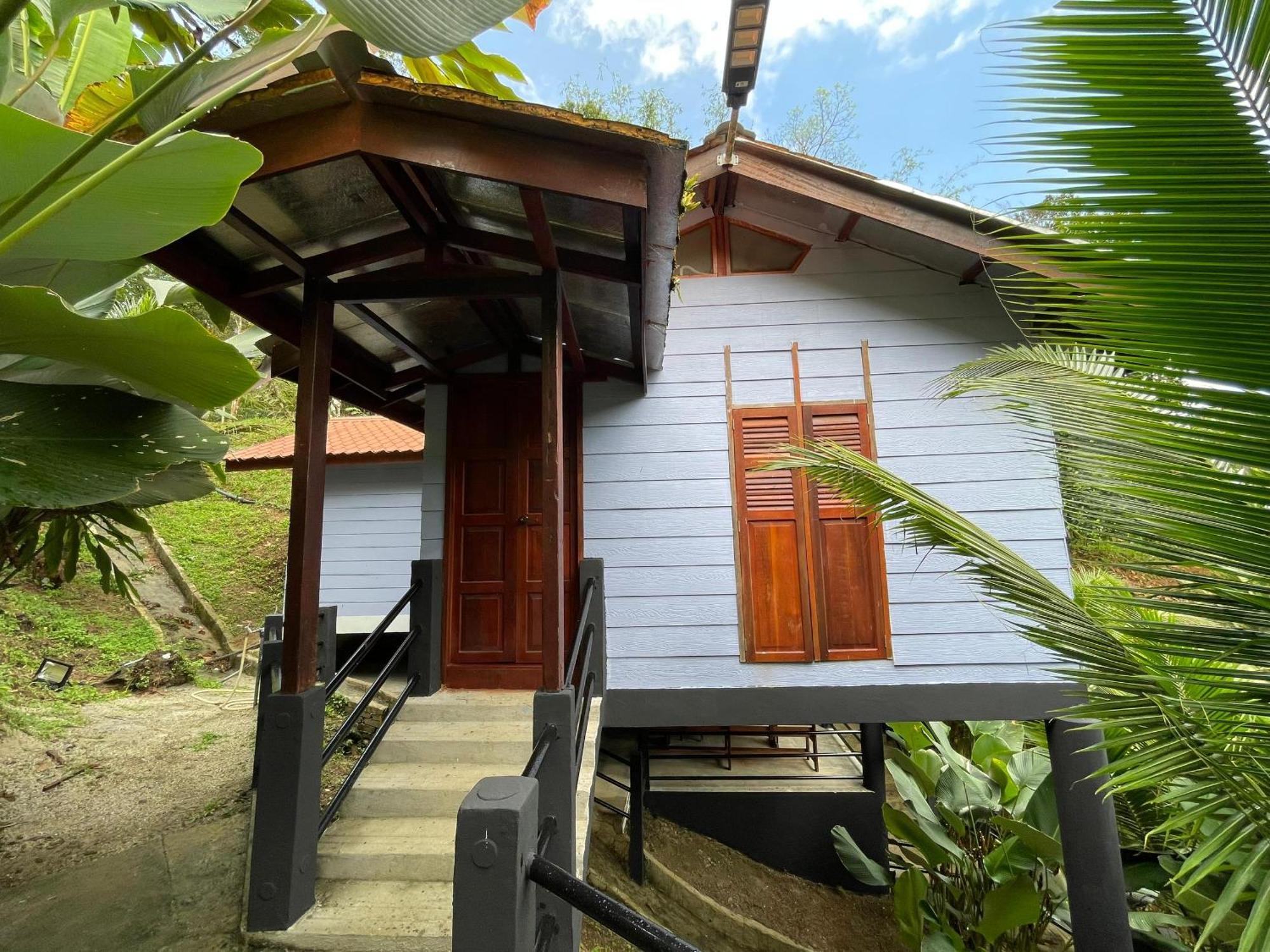 Dr Dusun Hotel Hulu Langat Exterior photo