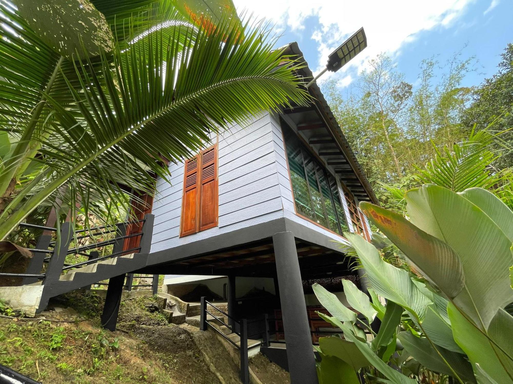 Dr Dusun Hotel Hulu Langat Exterior photo