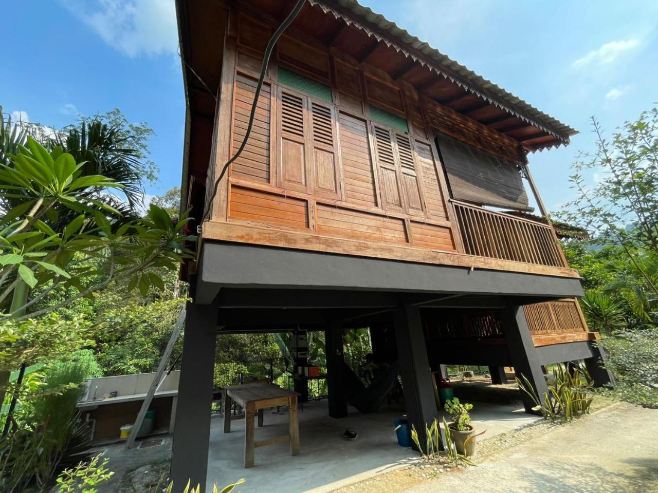 Dr Dusun Hotel Hulu Langat Exterior photo
