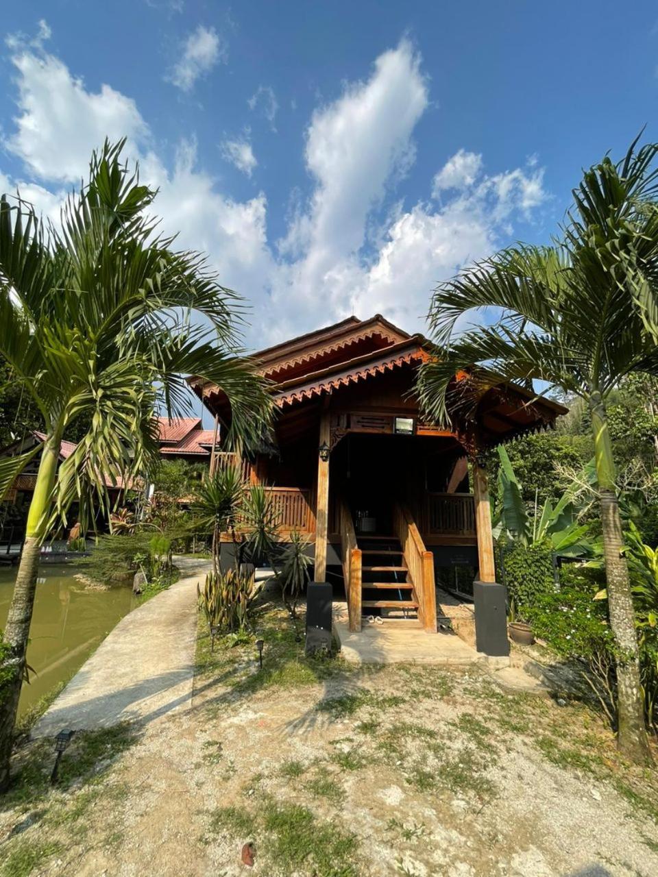 Dr Dusun Hotel Hulu Langat Exterior photo
